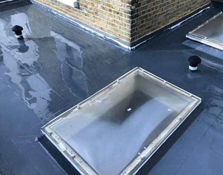 Flat roofing installation